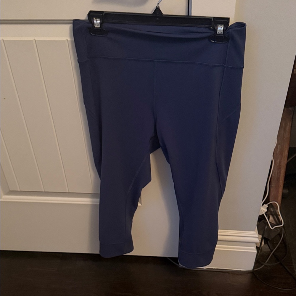 Lululemon crop leggings navy blue. Size 12